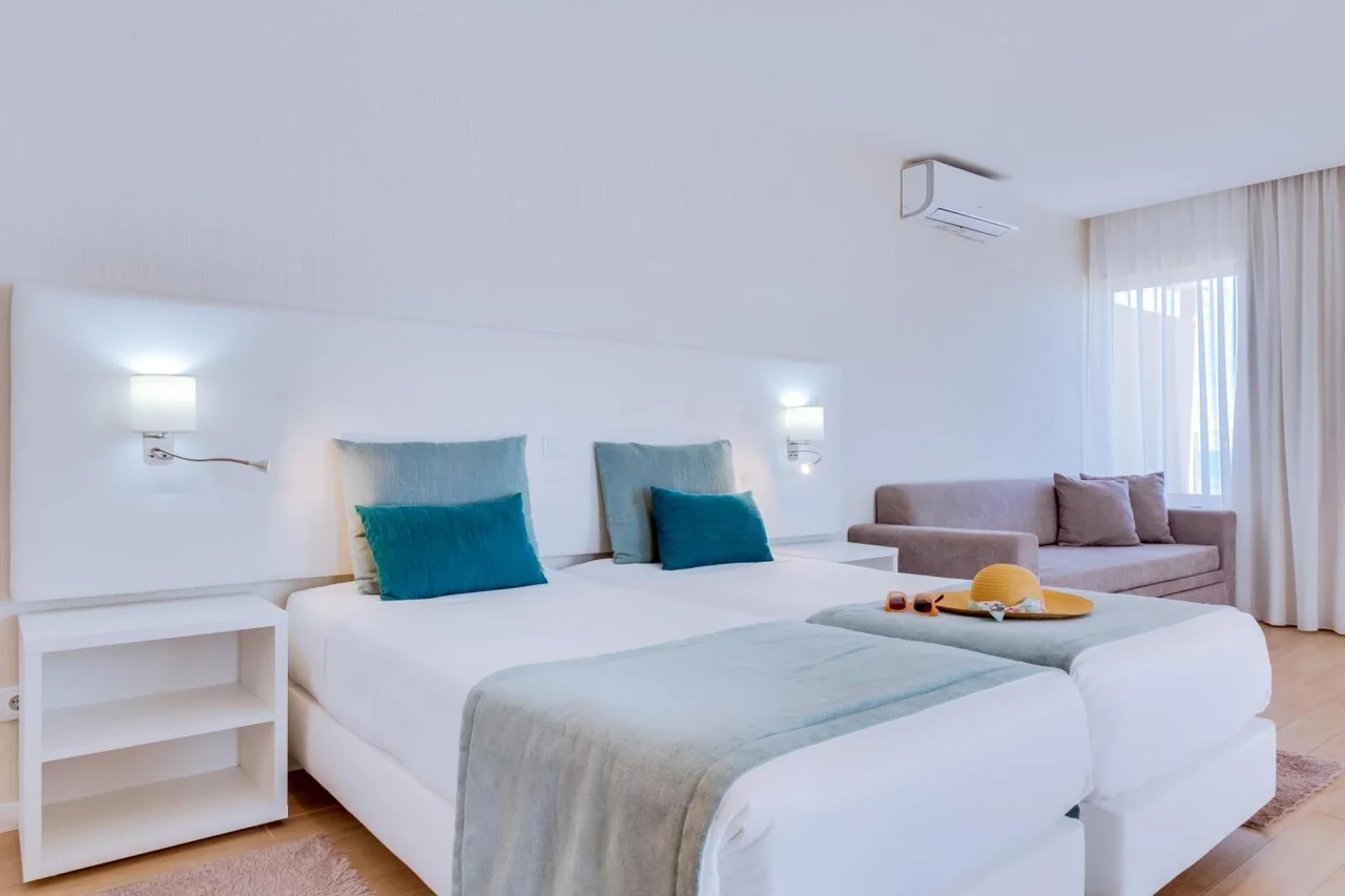 Discover the Allure of Auramar Beach Resort