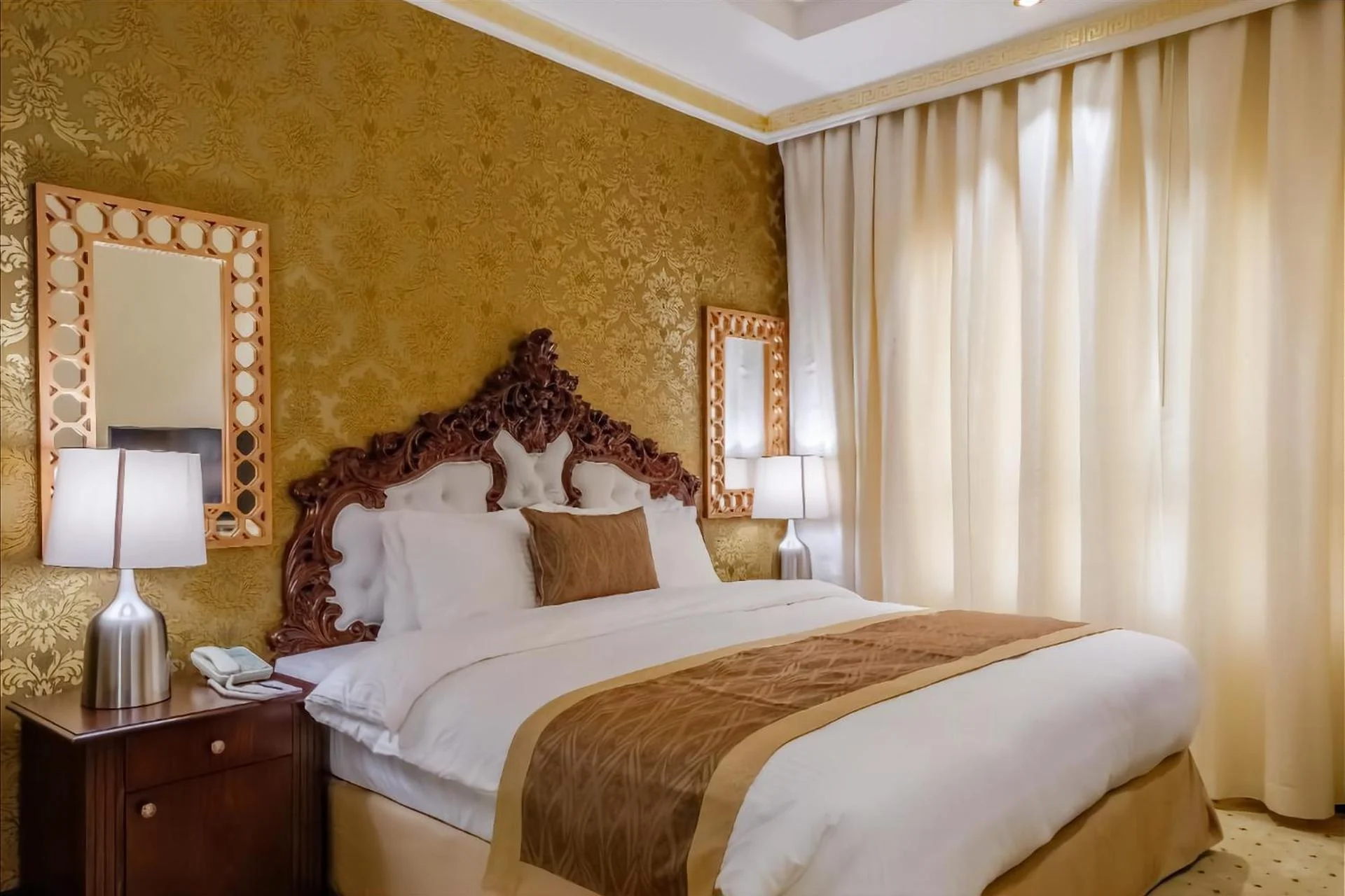 Experience Luxury at Crystal Plaza Hotel in United Arab Emirates